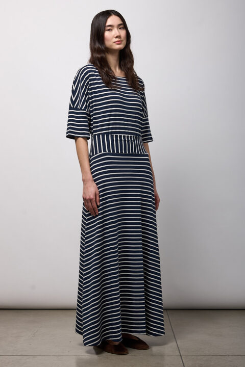 Neirami | Robe longue à rayures bleu marine et crème