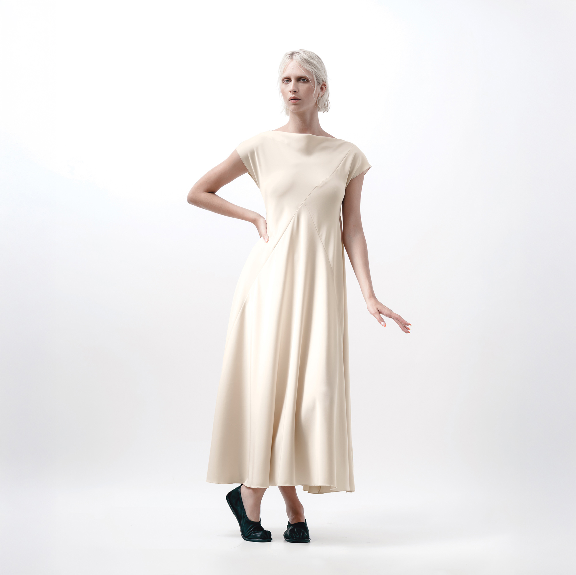 Center fashion image