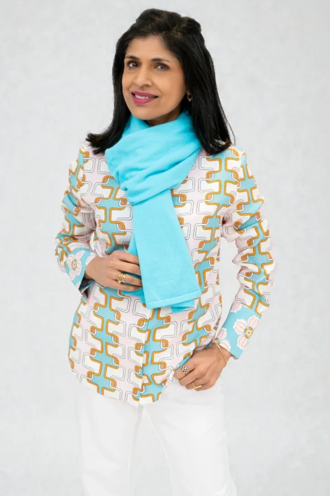 Herzen | Chemisier en soie à imprimé carreaux modernes