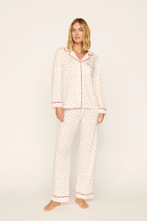 Eberjey | Pyjama long Gisele en modal TENCEL™ – Petits nœuds, ivoire/rouge houx